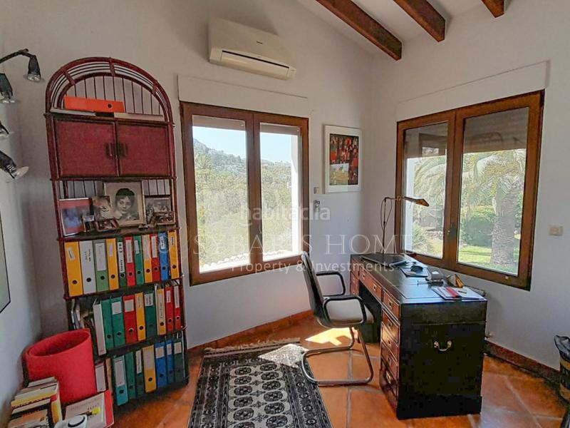 Foto b22fda1a-819e-4ae1-a903-e3f50bf85b50. Chalet  en monte con vistas al mar en Pego