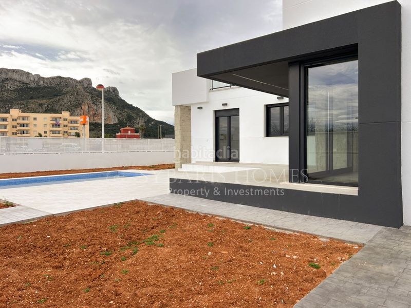 Foto b79b0857-b56b-4e4c-9819-a2ff5736959f. Xalet amb aparcament piscina a Poblets (els)