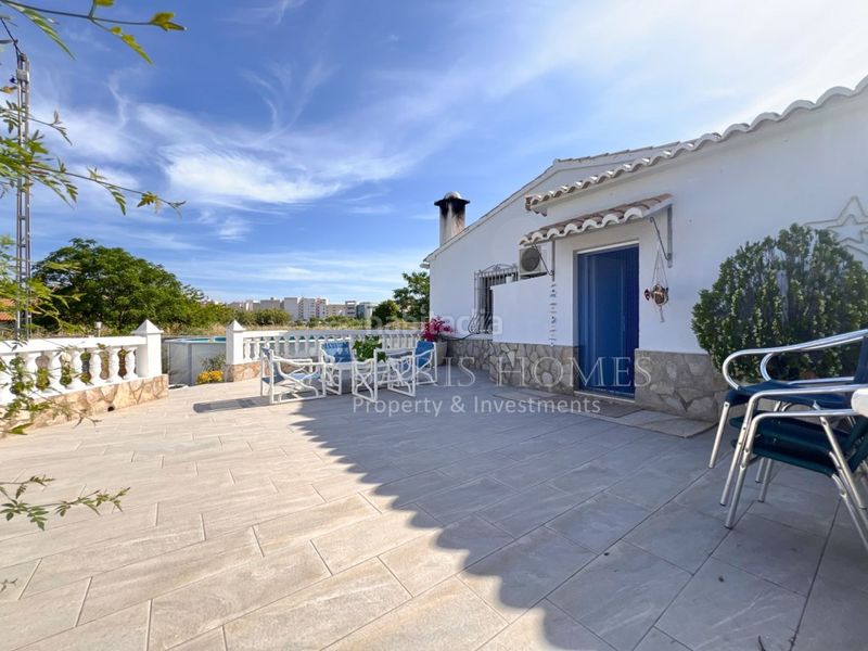 Foto 33927d04-7f4f-418e-bd61-cd747015a9ca. Xalet amb aparcament piscina a La Pedrera-Vessanes Dénia