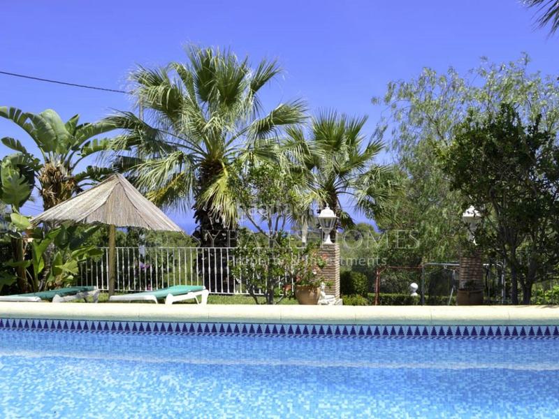 Foto 40157247-35c9-440e-b828-6289bff36f67. Chalet con parcheggio piscina in Las Rotas / Les Rotes Dénia