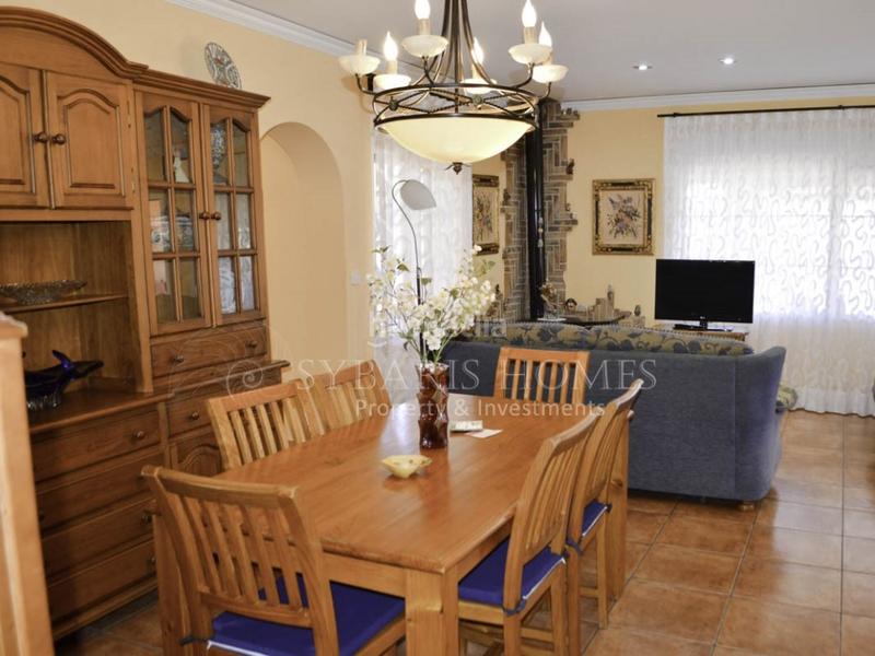 Foto 44bd90c4-00bc-4061-9c9c-9903079e0f97. Chalet con parcheggio piscina in Las Rotas / Les Rotes Dénia