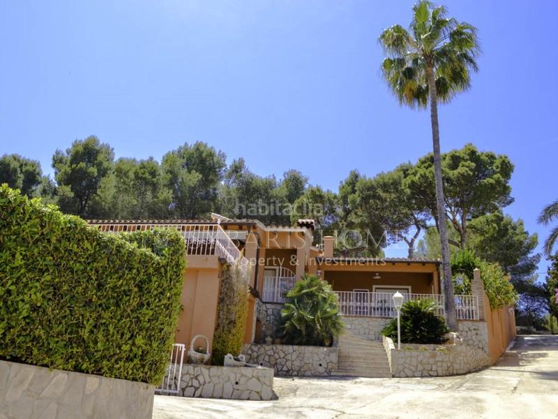 Foto f43d01a8-278b-4ddd-b08c-c9fe0985c46c. Chalet con parcheggio piscina in Las Rotas / Les Rotes Dénia