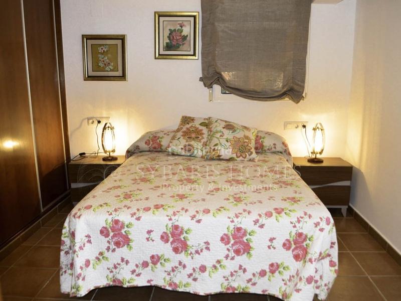 Foto f80a07b3-ed16-43ad-b79e-b7b1f700588c. Chalet con parcheggio piscina in Las Rotas / Les Rotes Dénia