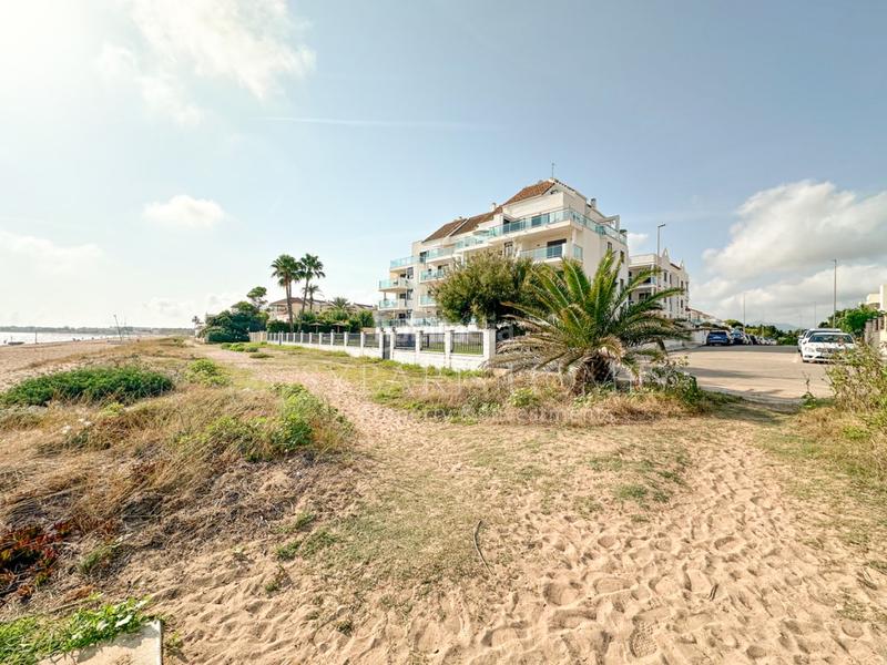 Foto 57003cc2-90d3-4034-8aa2-098b0ca8801f. Apartamento en carretera de las marinas s/n excelente apartamento en primera linea en Dénia