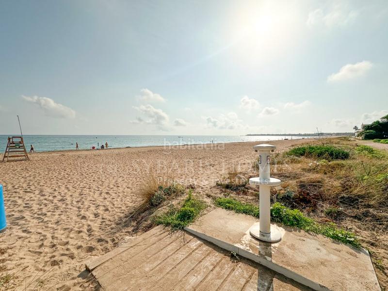 Foto 6ee7db9a-8320-4d3d-bbc4-766d0c10ad80. Apartamento en carretera de las marinas s/n excelente apartamento en primera linea en Dénia