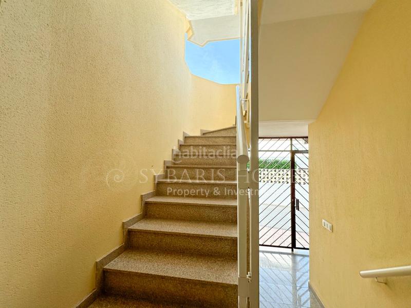 Foto e27a35ab-5332-466b-ac5a-4e176a8bfea4. Apartamento en carretera de las marinas s/n excelente apartamento en primera linea en Dénia