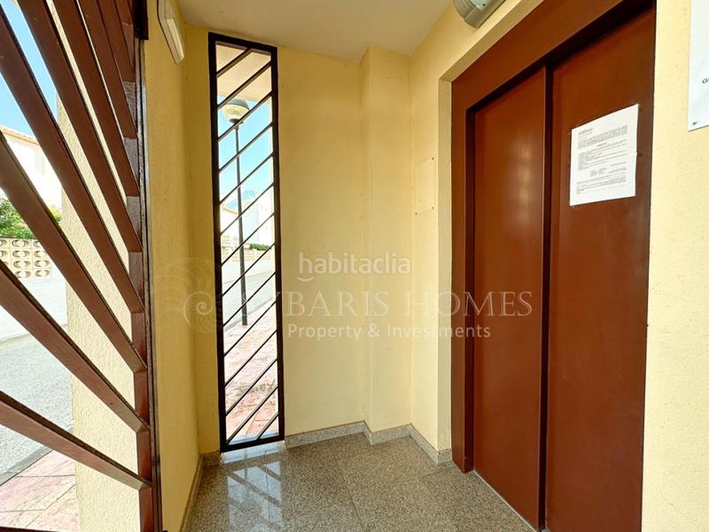 Foto f8d25582-da48-45c5-912b-67c85c8f900b. Apartamento en carretera de las marinas s/n excelente apartamento en primera linea en Dénia