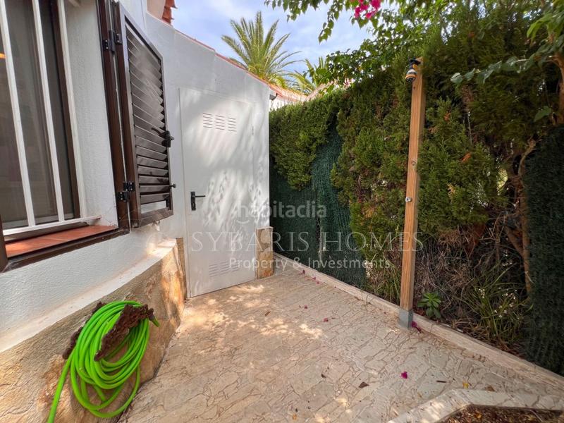 Foto a63841a5-b8fe-4b44-913e-fe375c53cc91. Chalet  independiente 2 dorm a 300m de la playa en Dénia