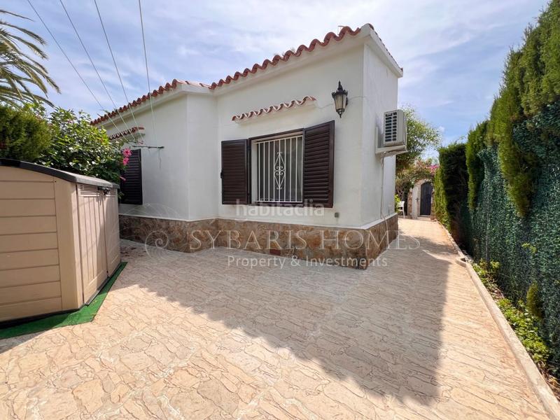 Foto a720c446-184d-431c-a5b0-ce3f8098ad7a. Chalet  independiente 2 dorm a 300m de la playa en Dénia