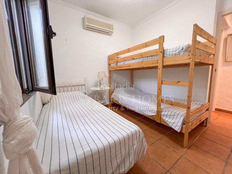 Foto e6f687ad-331b-4b66-b270-bdd9d99ed072. Chalet  independiente 2 dorm a 300m de la playa en Dénia