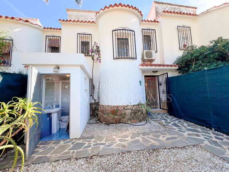 Foto 2ddb1af6-bc49-431a-878b-a33d91741d03. Casa adosada duplex en venta en las marinas 3 dormitorios a 200m de la playa en Dénia