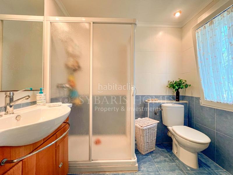 Foto 8a86a31d-eac7-4414-ab83-9aa6e2d75779. Casa adosada duplex en venta en las marinas 3 dormitorios a 200m de la playa en Dénia