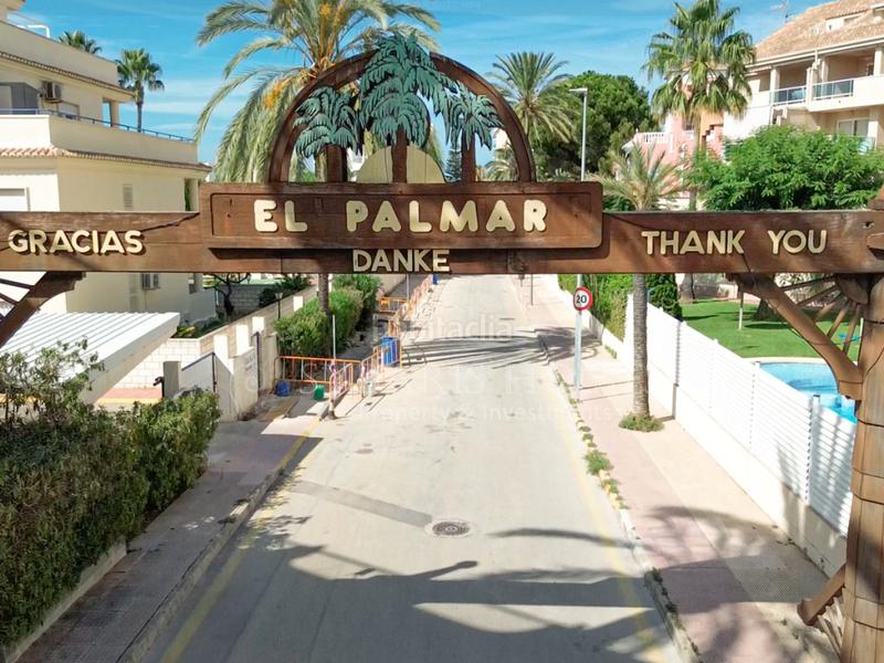 Foto e8094f82-b9ab-493e-927b-08e50e58d417. Casa adosada duplex en venta en las marinas 3 dormitorios a 200m de la playa en Dénia