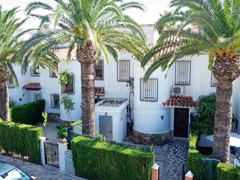 Foto 8409e3a0-98db-4b37-8886-58a487df8e04. Semi detached house with parking pool in El Palmar - Los Molinos Dénia