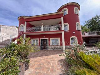 Xalet  N/a. Villa en pedreguer con 7 dormitorios y vistas a la montaña