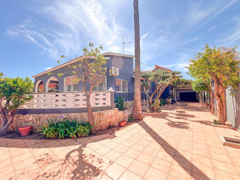 Foto 043119c8-0b6c-4710-abb0-1a015020abb2. Maison avec parking piscine dans Les Bovetes - La Felicidad Dénia