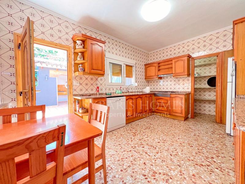 Foto 0dbc847e-42aa-4c10-bb13-10bb3abd65a6. Maison avec parking piscine dans Les Bovetes - La Felicidad Dénia