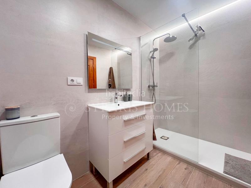 Foto 1b2621cb-8366-426d-bd1d-a282e08dfdfa. Alquiler casa adosada alquiler anual duplex en las rotas en Dénia