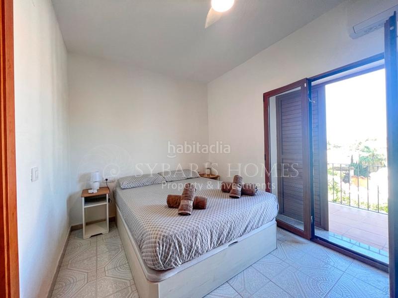 Foto 3855046f-5279-4838-9a1d-57da69d39e3d. Lloguer casa adossada amb piscina a El Montgó Dénia