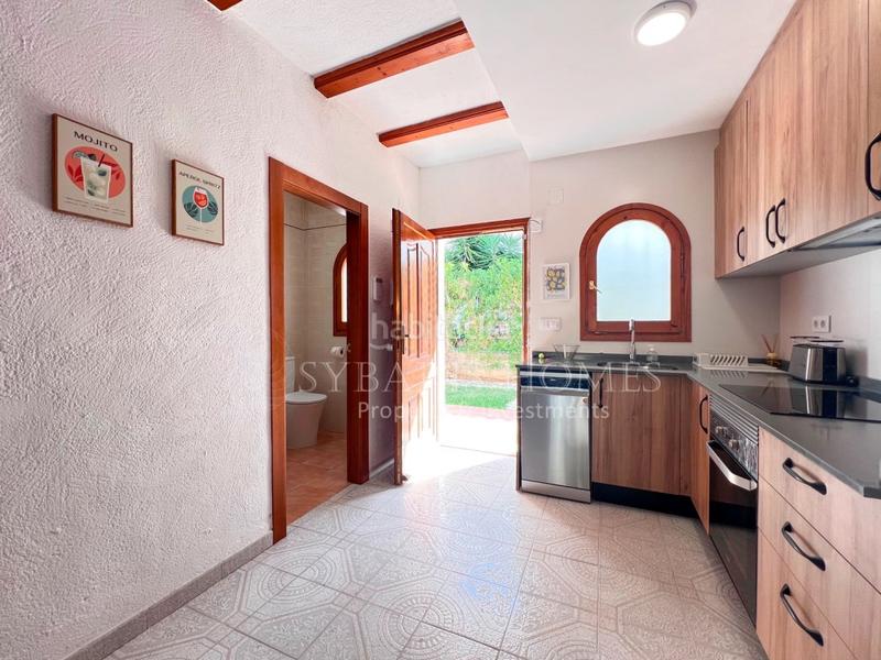 Foto 9dc8d941-dc4f-4389-bf7f-cfd92d220672. Rent semi detached house with pool in El Montgó Dénia