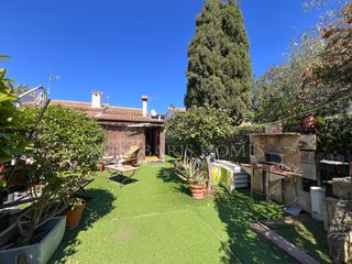 Casa  Calle mar caspia. Bungalow en primera linea con jardin privado