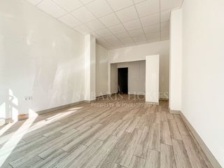 Local Comercial  Ronda muralles de. Local comercial en venta en denia centro de 3 plantas y 280 m