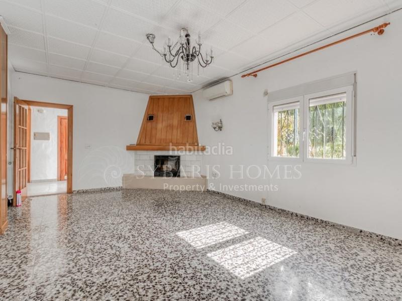 Foto 2730d699-1627-47db-8695-fad43be90b93. Xalet amb aparcament a Las Rotas / Les Rotes Dénia