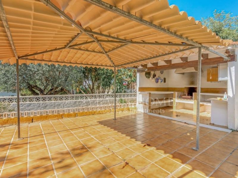 Foto c5c60516-56f5-49a1-966f-646b8b7951be. Xalet amb aparcament a Las Rotas / Les Rotes Dénia