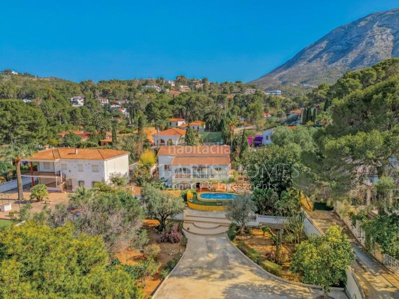 Foto c6ecc60a-6564-4384-be93-099514a22736. Xalet amb aparcament a Las Rotas / Les Rotes Dénia