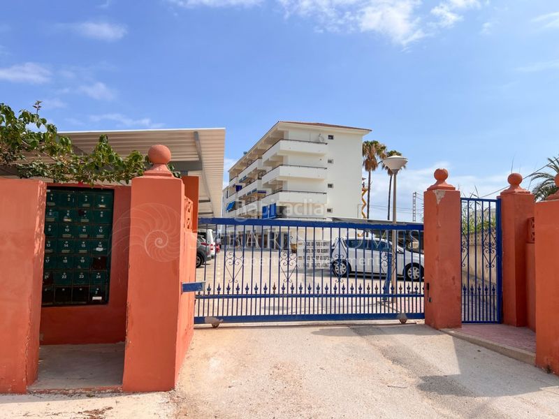Foto 61b331ee-e46e-4334-8bd5-05480621783e. Apartament amb aparcament a L'Almadrava - L'Estanyó Dénia