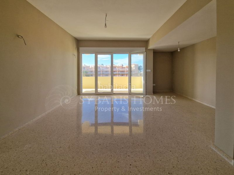 Foto 8176dc71-5355-4cc4-b00e-909445bf720c. Apartament amb aparcament a L'Almadrava - L'Estanyó Dénia