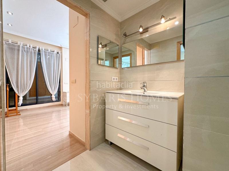 Foto 83f15a99-3534-4289-b867-ef991f72cf19. Àtic amb aparcament piscina a Centro Urbano Dénia