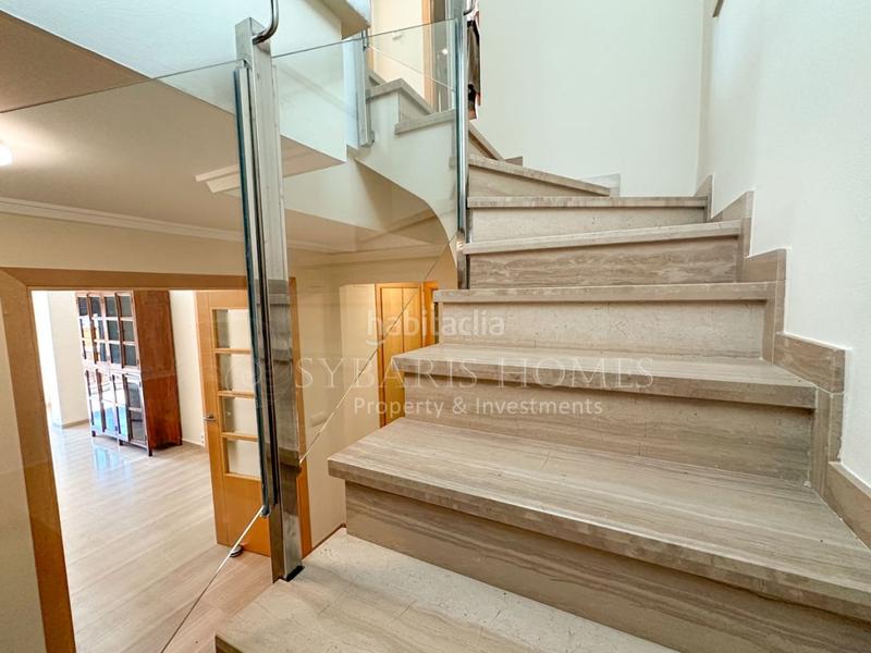 Foto 93d68f0c-d9d4-4616-9b8e-027ba61644c5. Àtic amb aparcament piscina a Centro Urbano Dénia