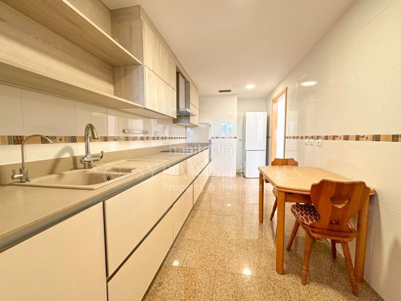 Foto a6d578c3-65cd-4bf8-aaec-5280d202cdad. Àtic amb aparcament piscina a Centro Urbano Dénia