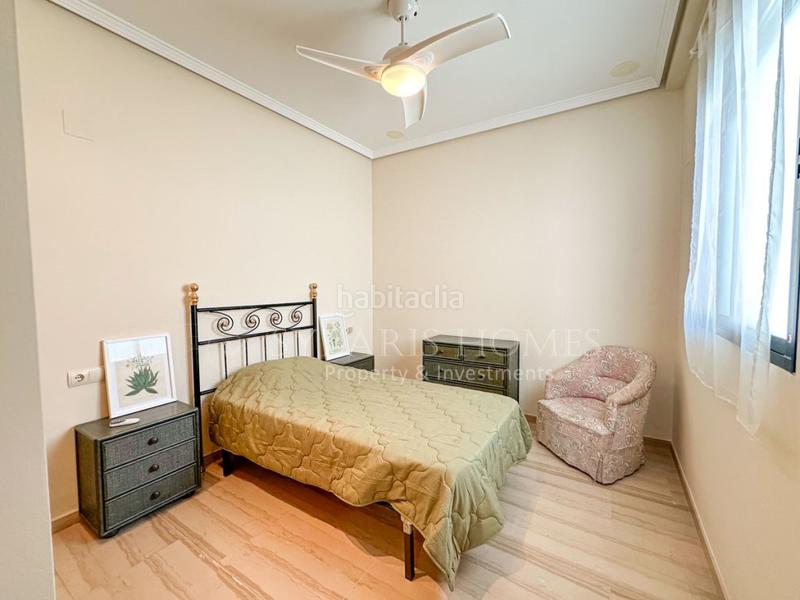 Foto ae5b31e1-c366-4108-a2a9-9eaad041a5eb. Àtic amb aparcament piscina a Centro Urbano Dénia