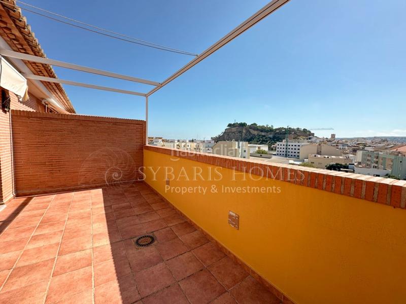 Foto b6a2a40c-69fc-4114-bc5a-ce0f6a138db8. Àtic amb aparcament piscina a Centro Urbano Dénia