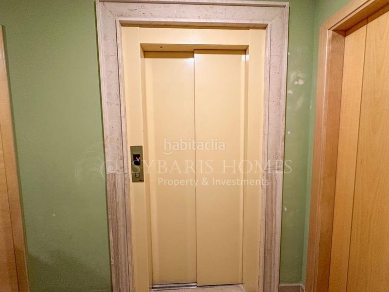 Foto be2ac504-7c98-42d0-9a15-1ae844f6606f. Àtic amb aparcament piscina a Centro Urbano Dénia