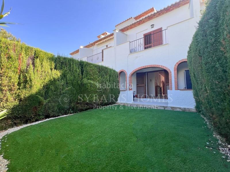 Foto 27d55f60-ae1d-438e-b97f-8a207a1c87d2. Rent semi detached house with pool in El Montgó Dénia