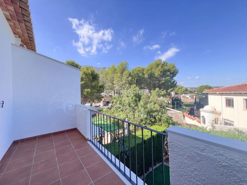 Foto 9d8dd258-7562-4642-a6ad-a43df60f4e9c. Rent semi detached house with pool in El Montgó Dénia