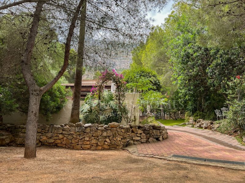 Foto 43b03c27-b286-48ba-8185-326f9915f5e4. Xalet amb aparcament piscina a El Montgó Dénia