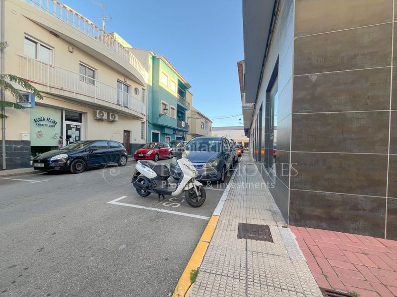 Foto 945e0f78-a340-4861-b376-038280b51e00. Local comercial a Poblets (els)