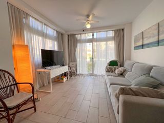 Apartament a Carrer Llac Baikal 3