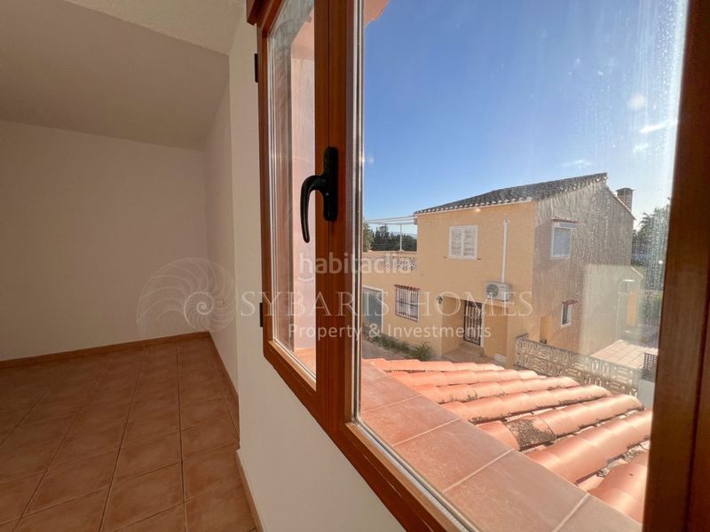 Foto 348e90ff-f63f-4d47-98a8-b7650f1bae8c. Casa adossada a Les Bovetes - La Felicidad Dénia