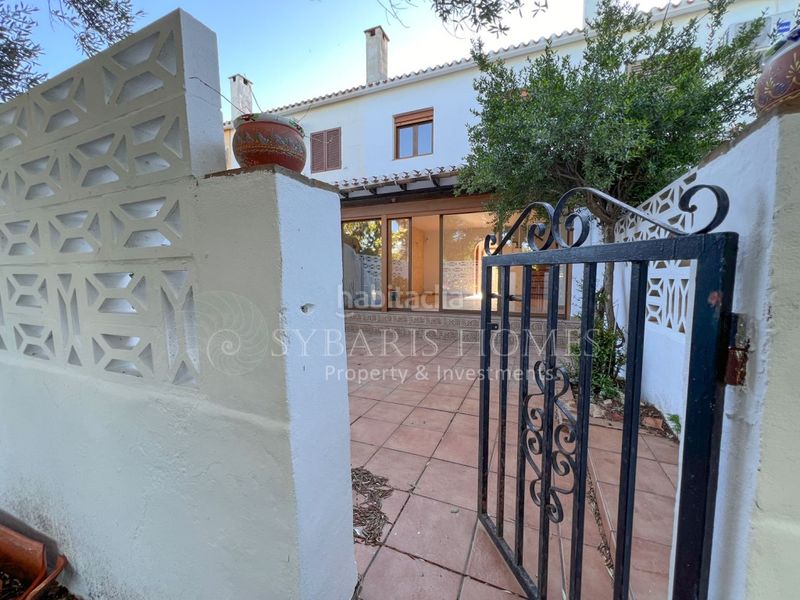 Foto 454659e8-1003-4940-a8b4-d32c5e8717ff. Casa adossada a Les Bovetes - La Felicidad Dénia