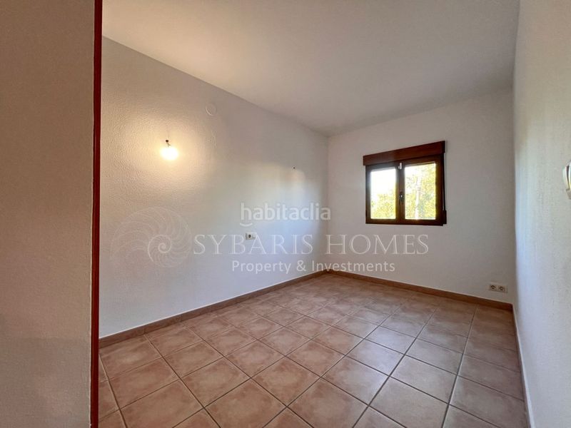 Foto 68f5f582-95bd-4b30-aa40-5422a9605847. Casa adossada a Les Bovetes - La Felicidad Dénia