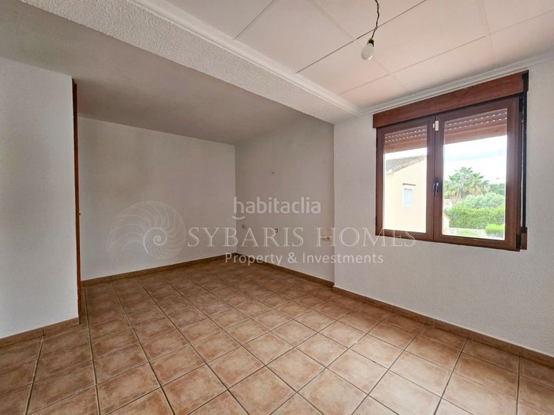 Foto 7e12c6e4-959b-41d6-8013-e101a0f3c5c6. Casa adossada a Les Bovetes - La Felicidad Dénia
