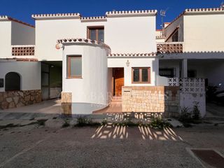 Semi detached house  Calle agro. Adosado de 4 dormitorios a pocos metros de la playa