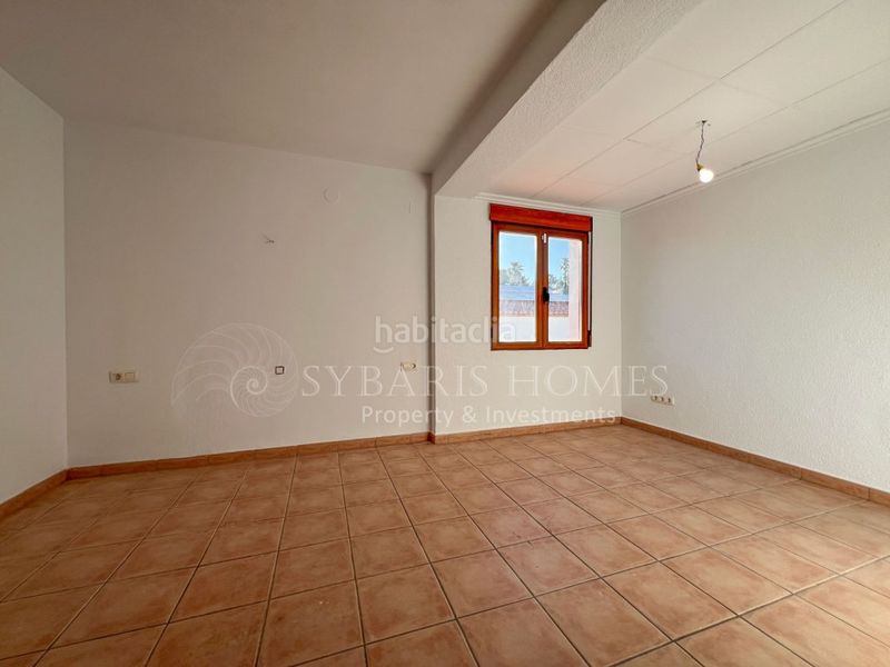 Foto f5c8b967-5b26-473e-8afd-d60f6cf1ab91. Casa adossada a Les Bovetes - La Felicidad Dénia
