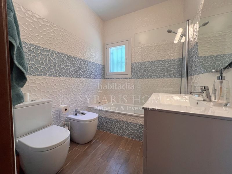 Foto 3ee05a80-8c91-4222-908e-67aed919e110. Chalet  de 4 dormitorios totalmente privado en Poble Nou de Benitatxell (el)
