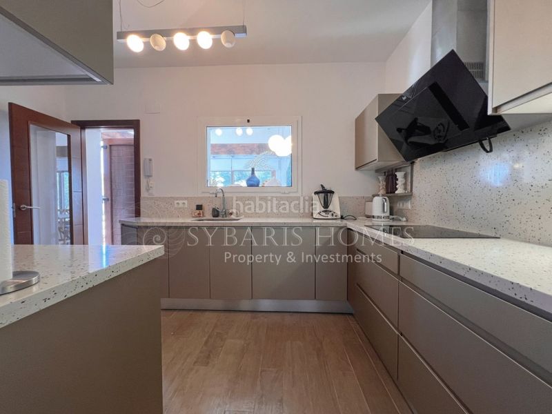 Foto 44de6d6c-b5ef-4d4a-a139-c0178085b2fc. Chalet  de 4 dormitorios totalmente privado en Poble Nou de Benitatxell (el)